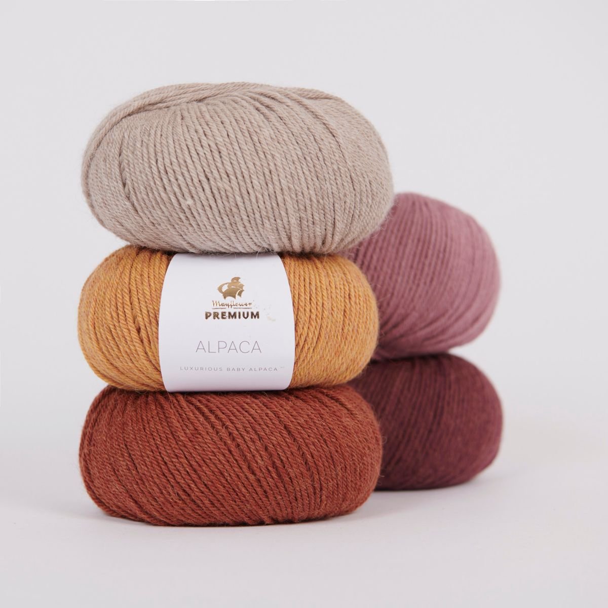 Luxury alpaca yarn for custom sweater production