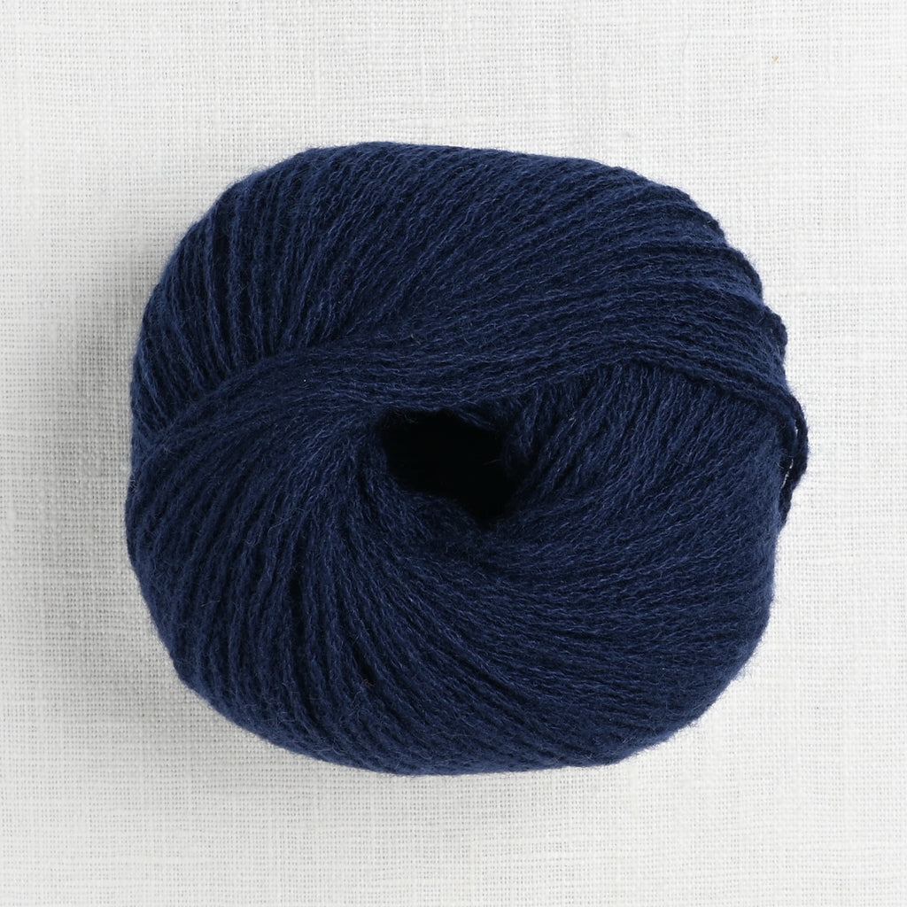 Cashmere yarn for luxury knitwear production