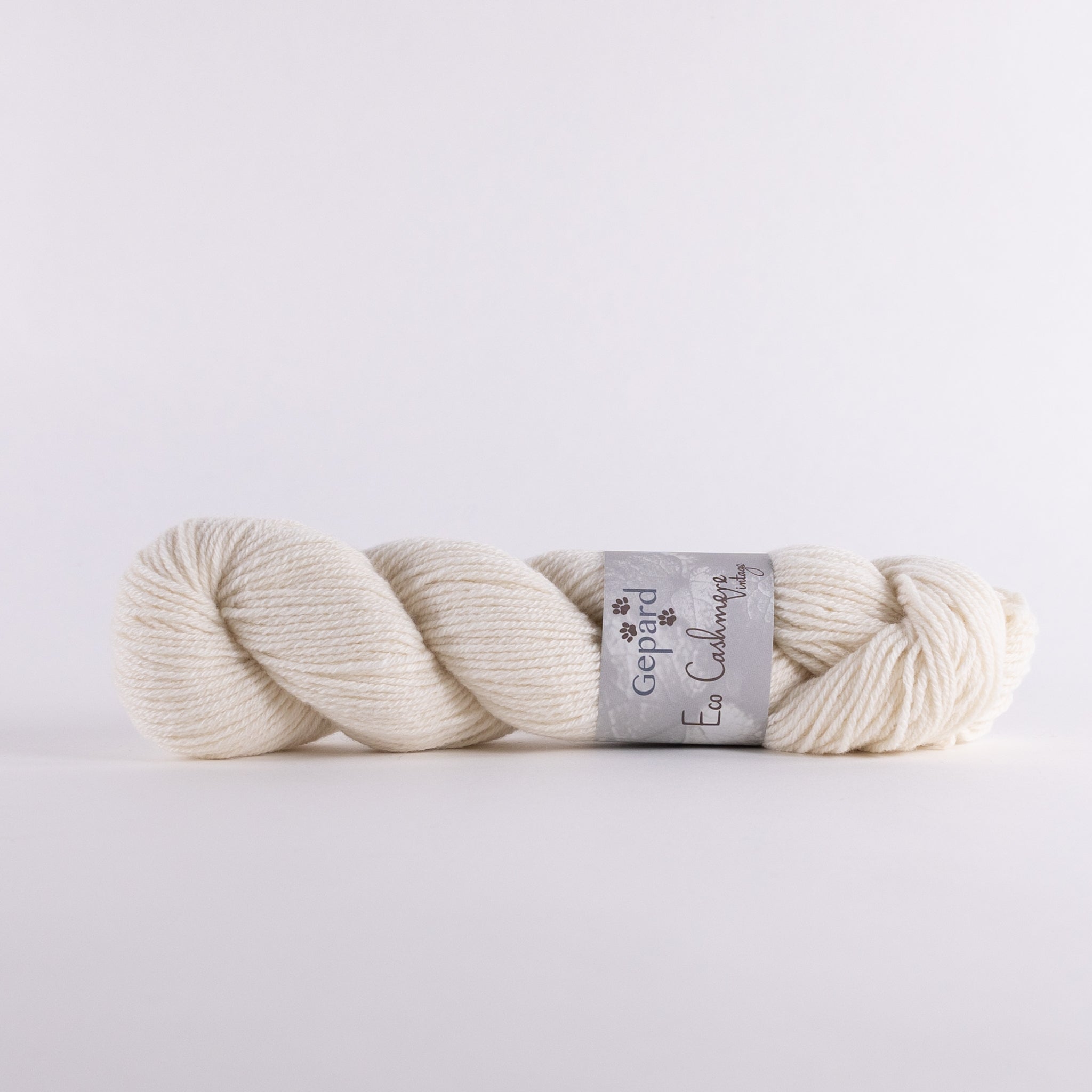 Cashmere yarn material for luxury sweater manufacturing