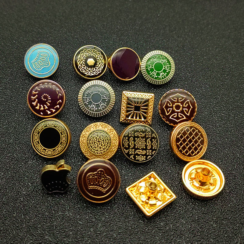 Sweater buttons trim for custom knitwear manufacturing