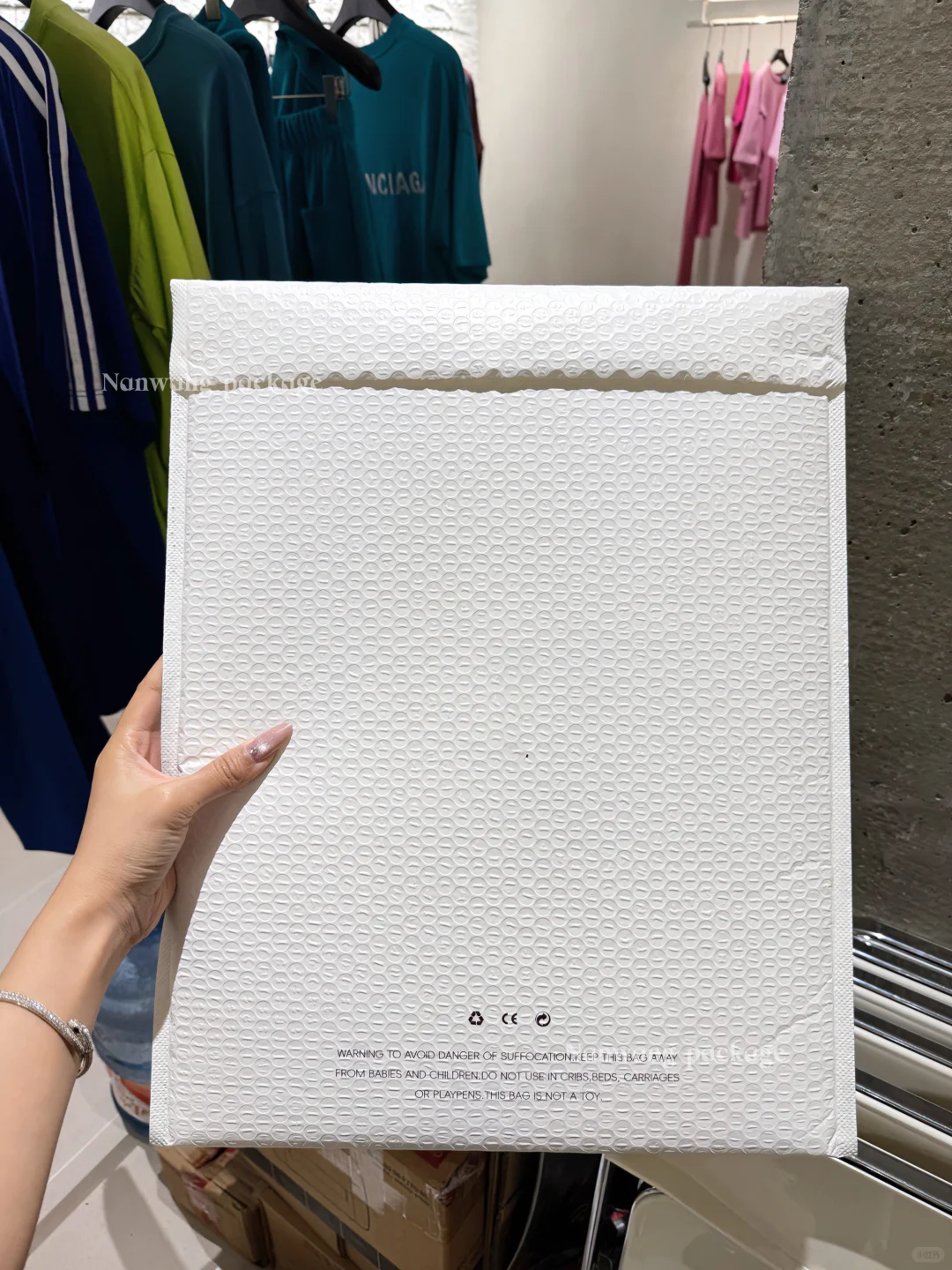 Clothing packaging bag for knitwear production