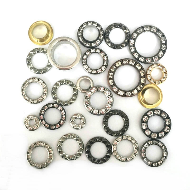 Metal eyelets for custom knitwear and sweater trim