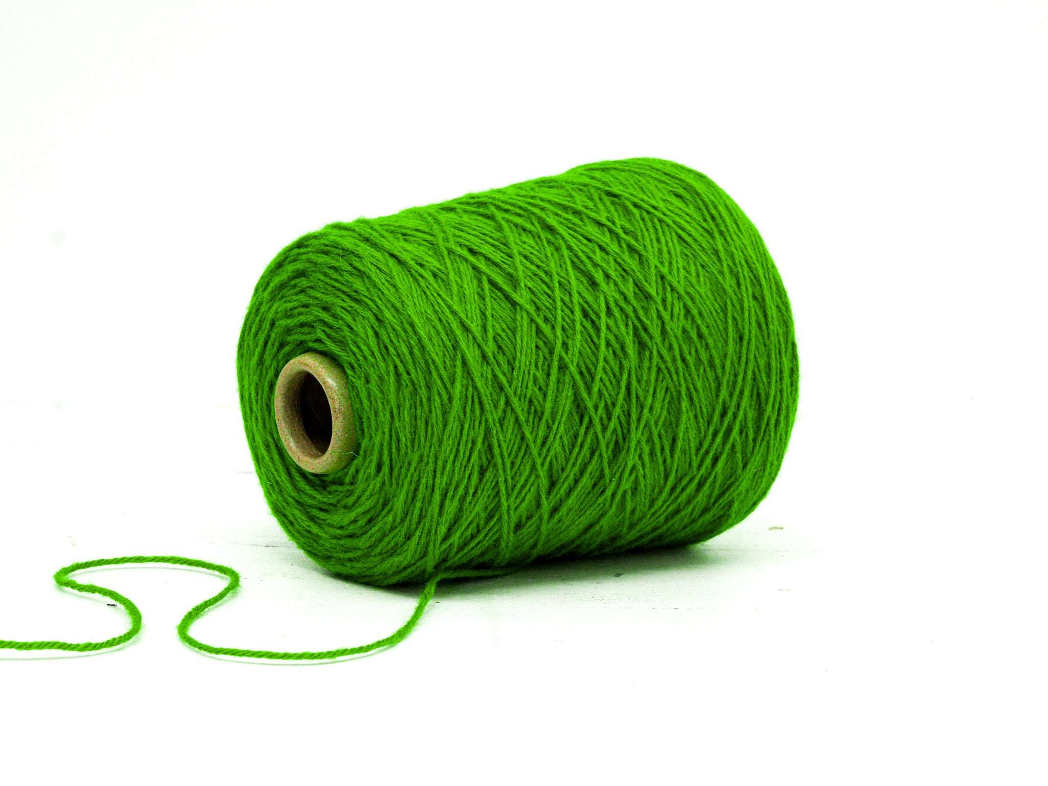 Knitwear yarn material for custom sweater production