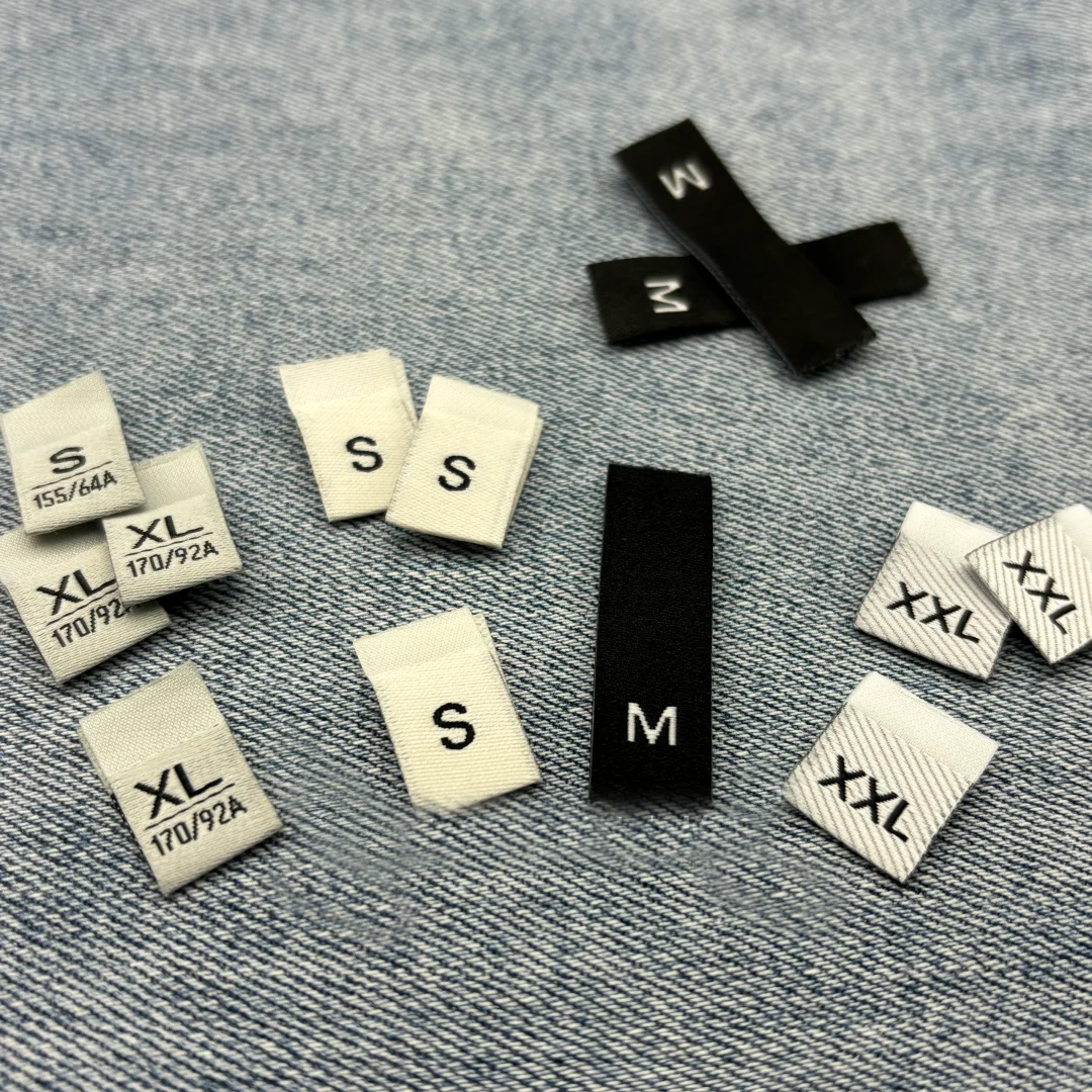 Size label for custom knitwear