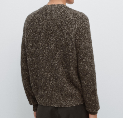 Lightweight fine gauge sweater knitwear