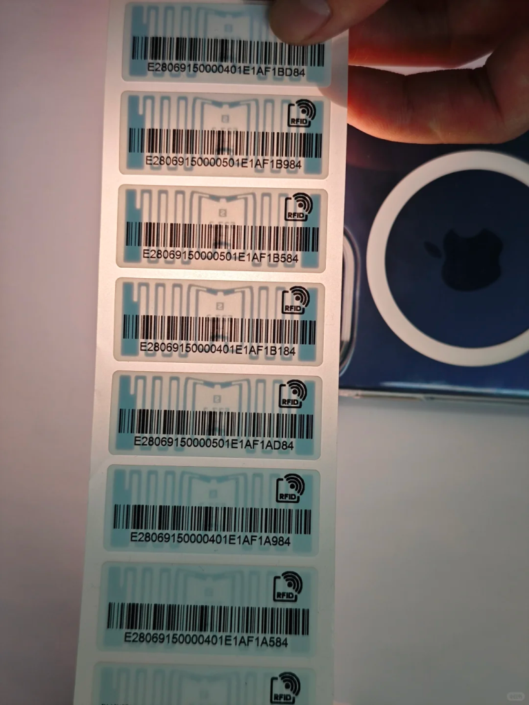 RFID Clothing Tags (4)