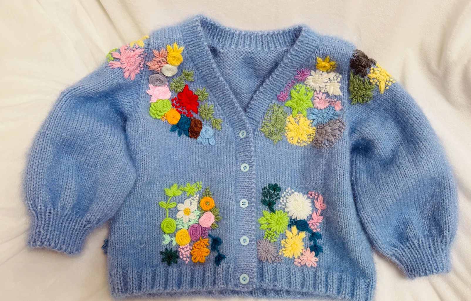 Sweater embroidery custom decoration detail design