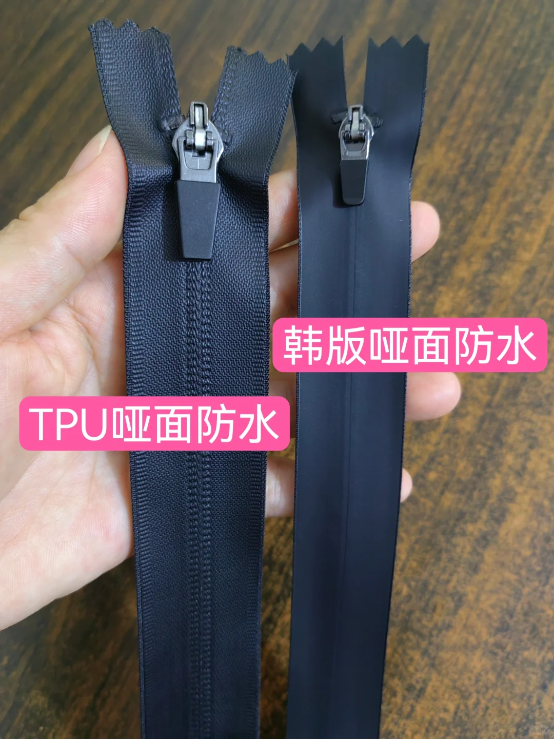 Zipper trim for custom knitwear manufacturing